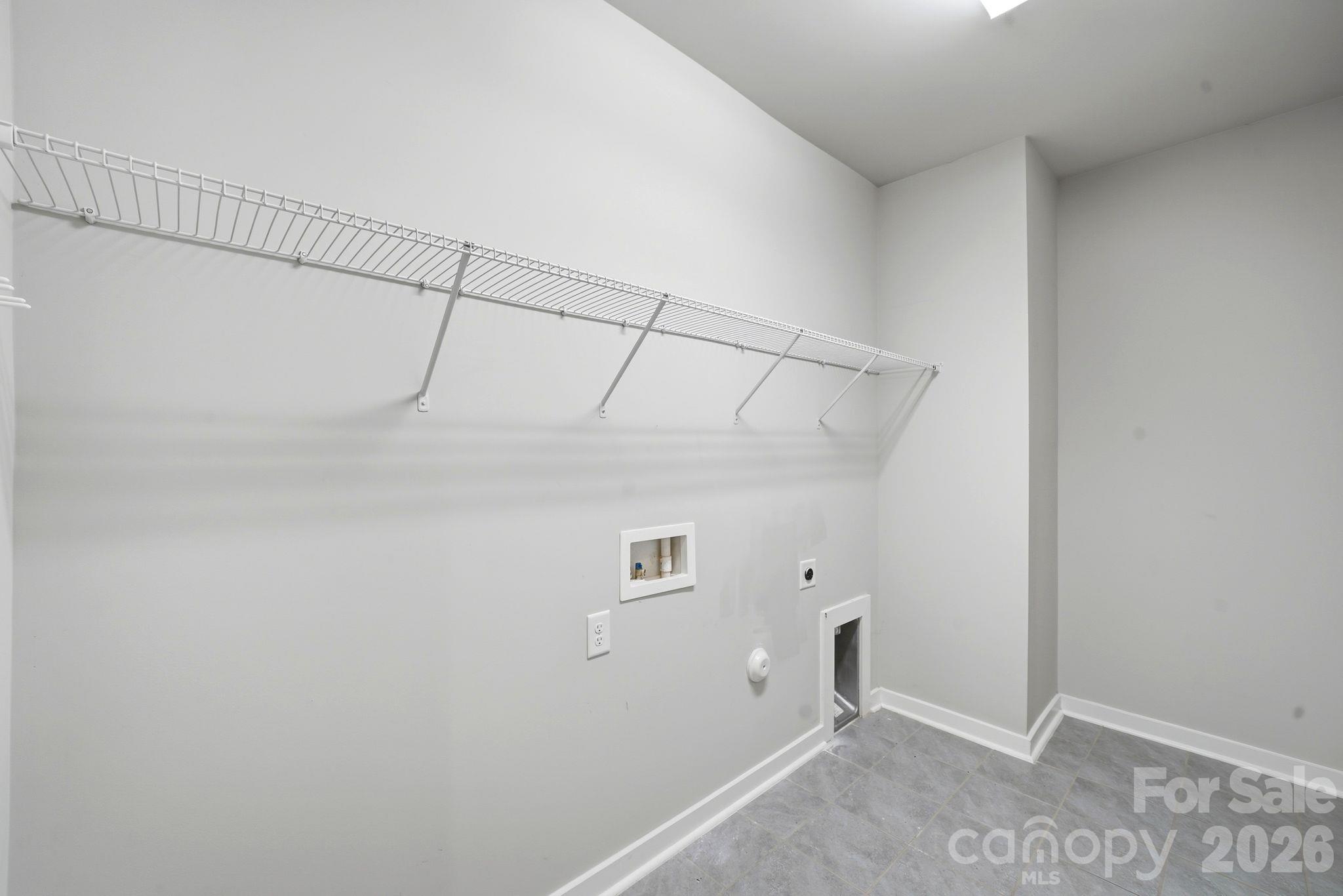 Single Family Residence at 977 NW Bellegray Lane, Concord, photo 31 of 35