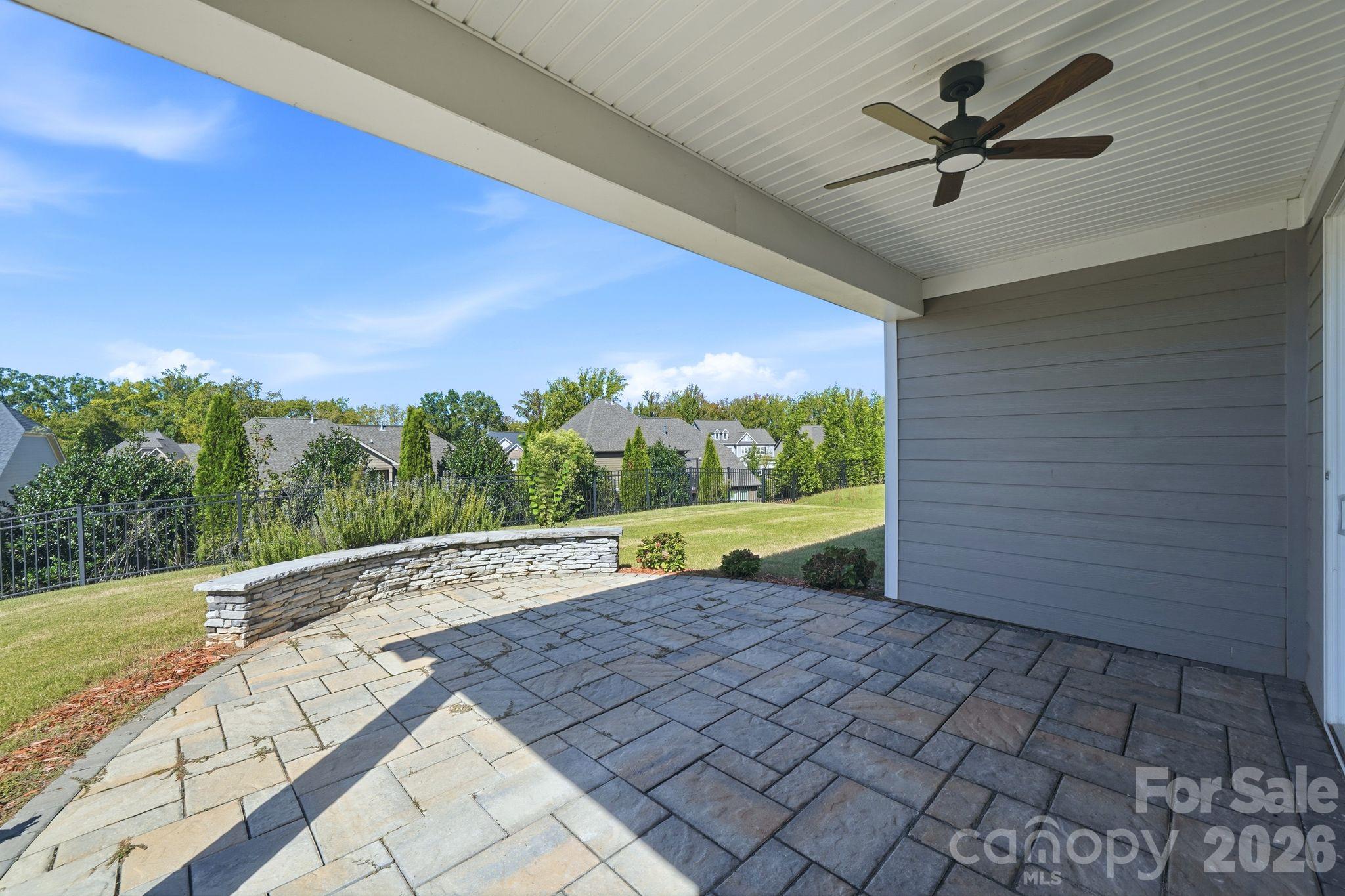 Single Family Residence at 977 NW Bellegray Lane, Concord, photo 33 of 35
