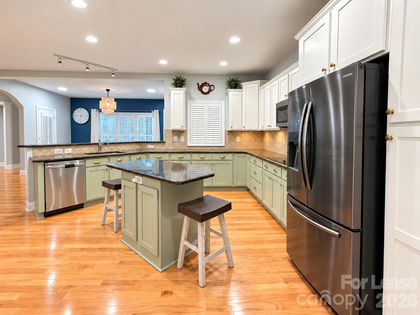 Single Family Residence at 5824 Hartfield Downs Drive, Charlotte, photo 2 of 35