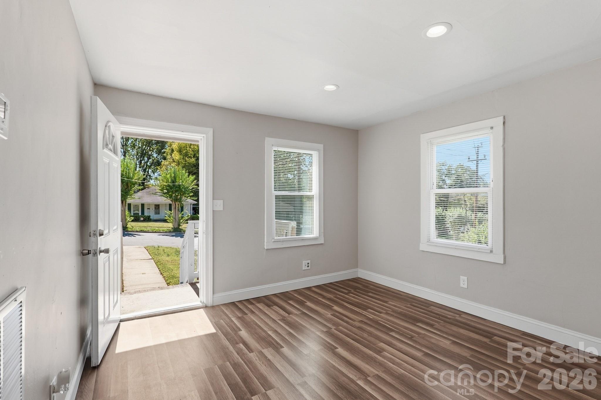 Single Family Residence at 2604 Booker Avenue, Charlotte, photo 3 of 18