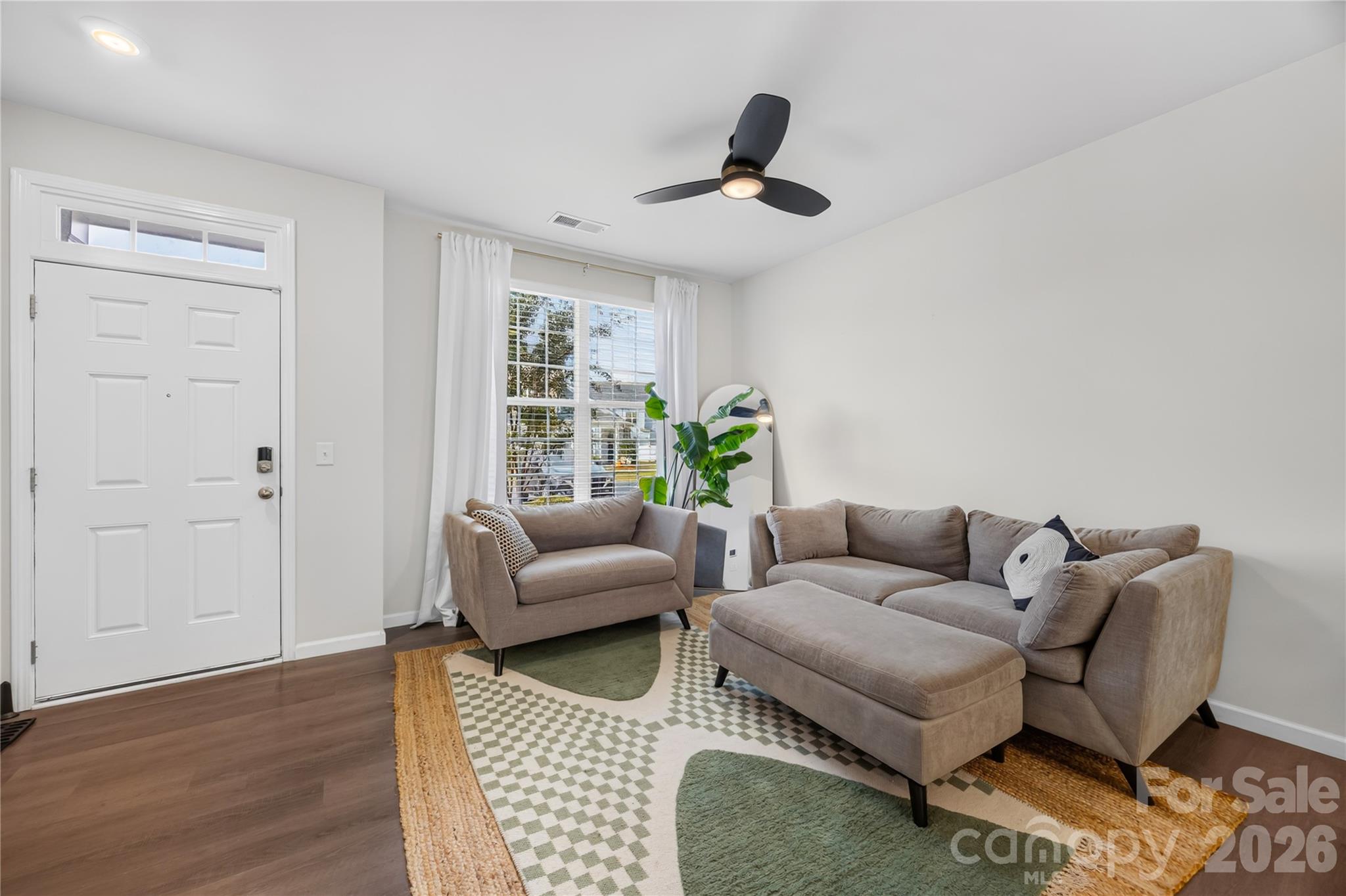 Townhouse at 610 Sweet Bonnie Lane, Belmont, photo 7 of 28