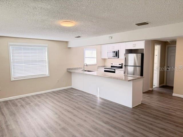 Single Family Residence at 6430 BALDWYN AVE, NEW PORT RICHEY, photo 9 of 21