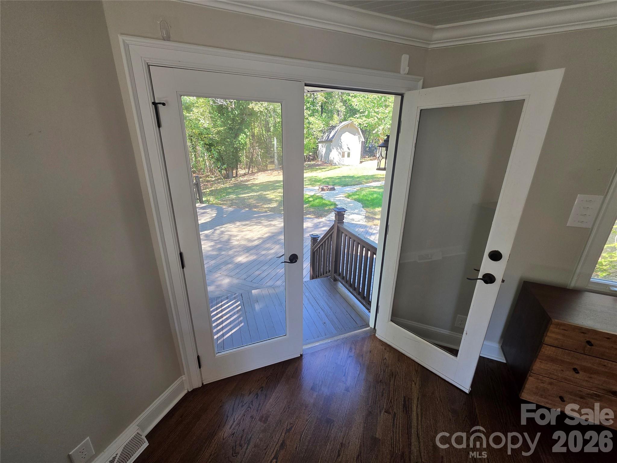 Single Family Residence at 570 Crestside Drive SE, Concord, photo 9 of 32