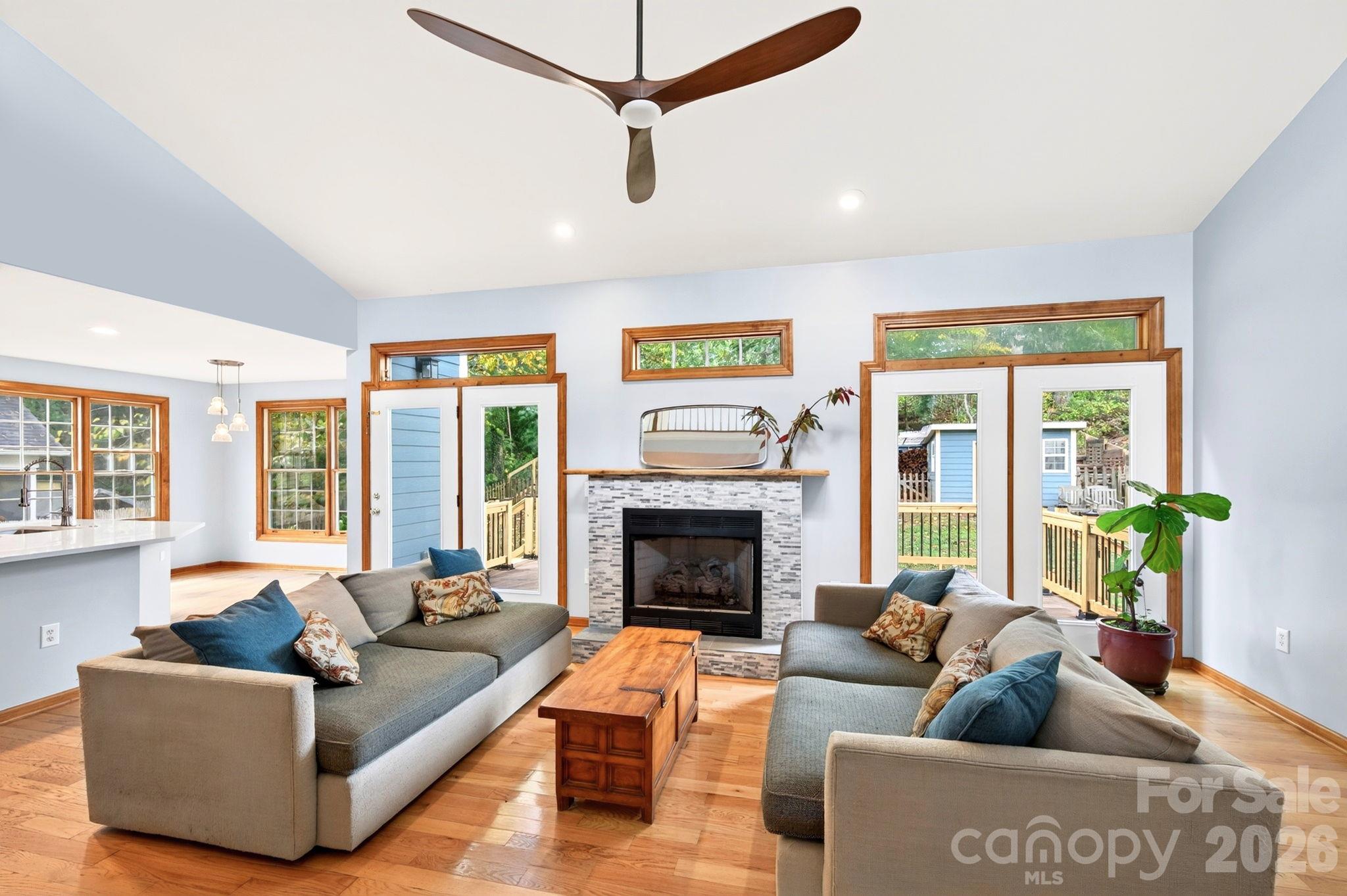 Single Family Residence at 16 Pinecroft Road, Asheville, photo 2 of 31