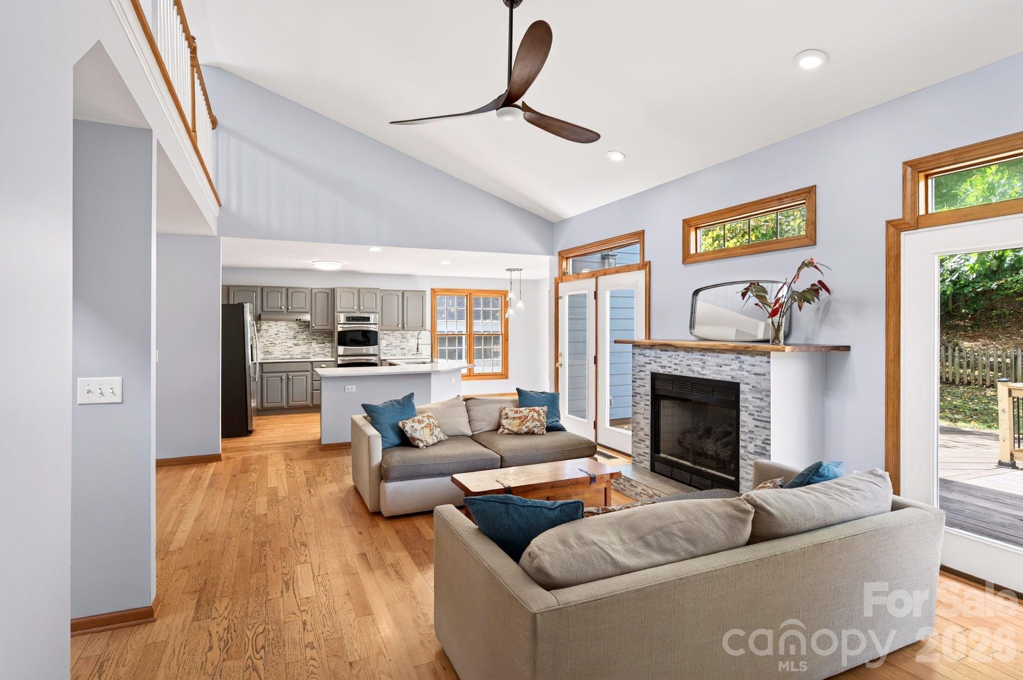Single Family Residence at 16 Pinecroft Road, Asheville, photo 5 of 31