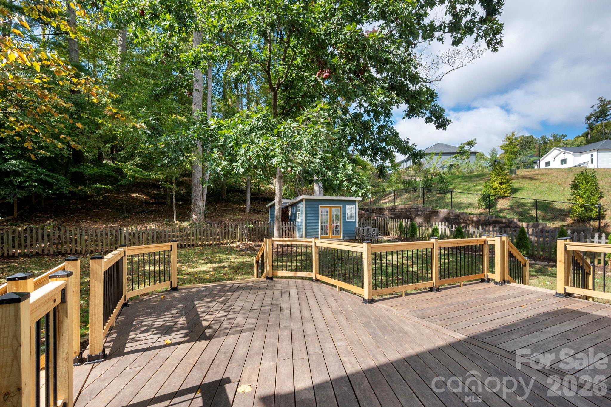 Single Family Residence at 16 Pinecroft Road, Asheville, photo 25 of 31