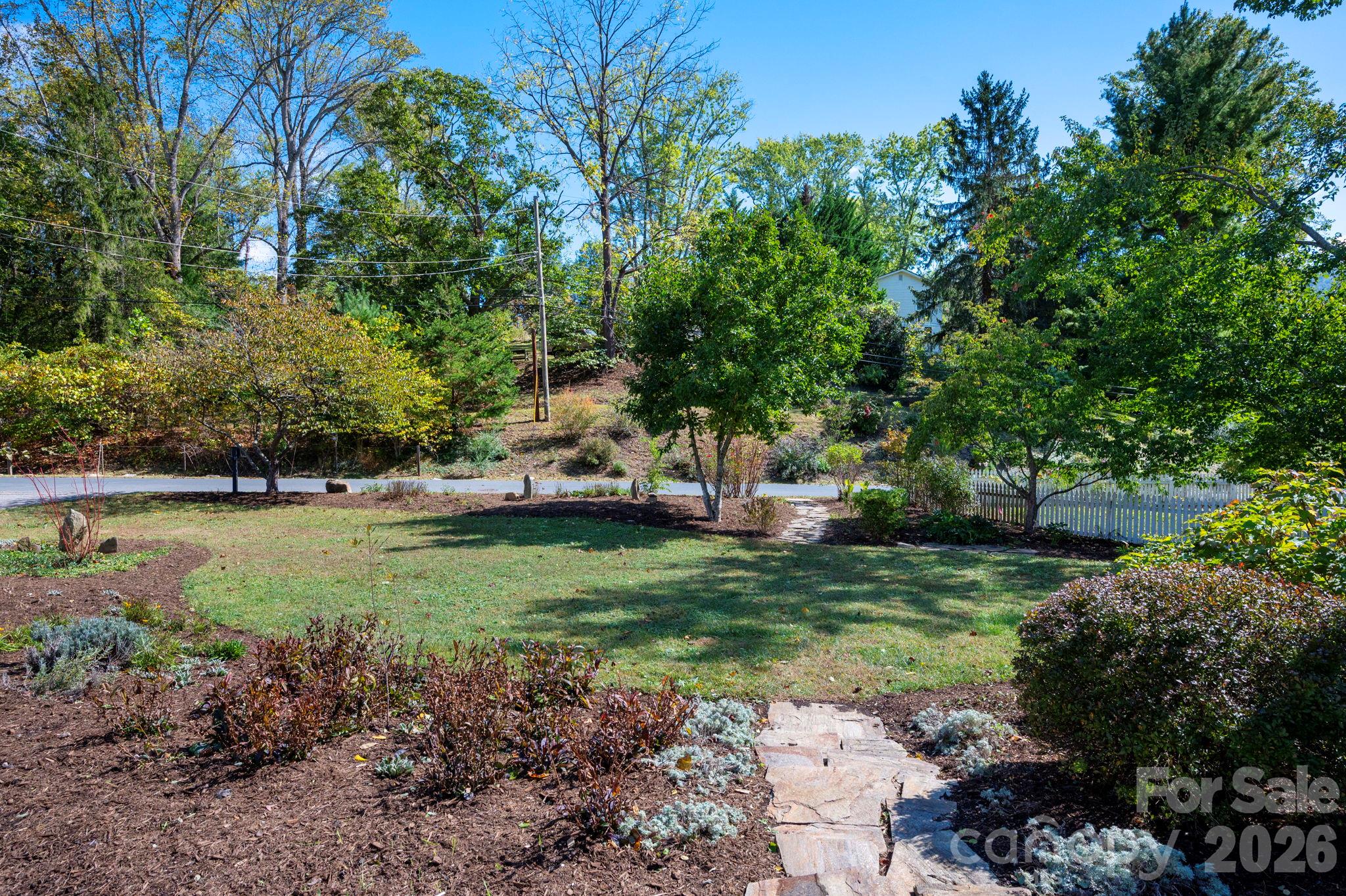 Single Family Residence at 16 Pinecroft Road, Asheville, photo 31 of 31