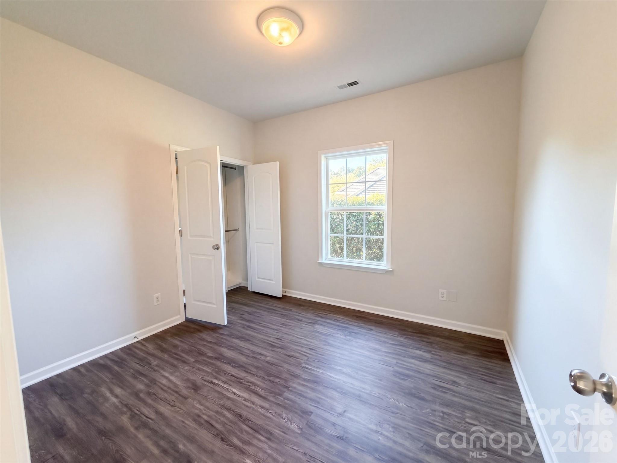 Single Family Residence at 2090 Audubon Drive, Rock Hill, photo 10 of 27