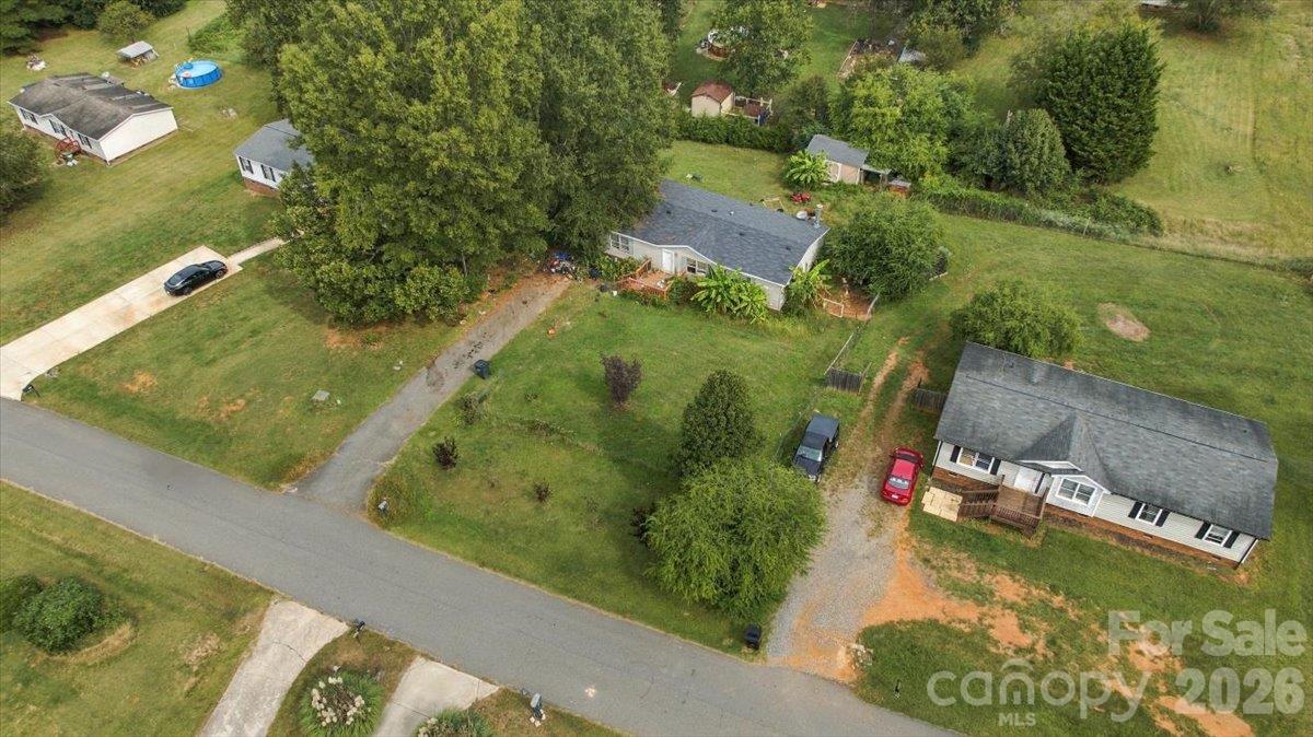 Single Family Residence at 1176 Safeway Drive, Gastonia, photo 4 of 31