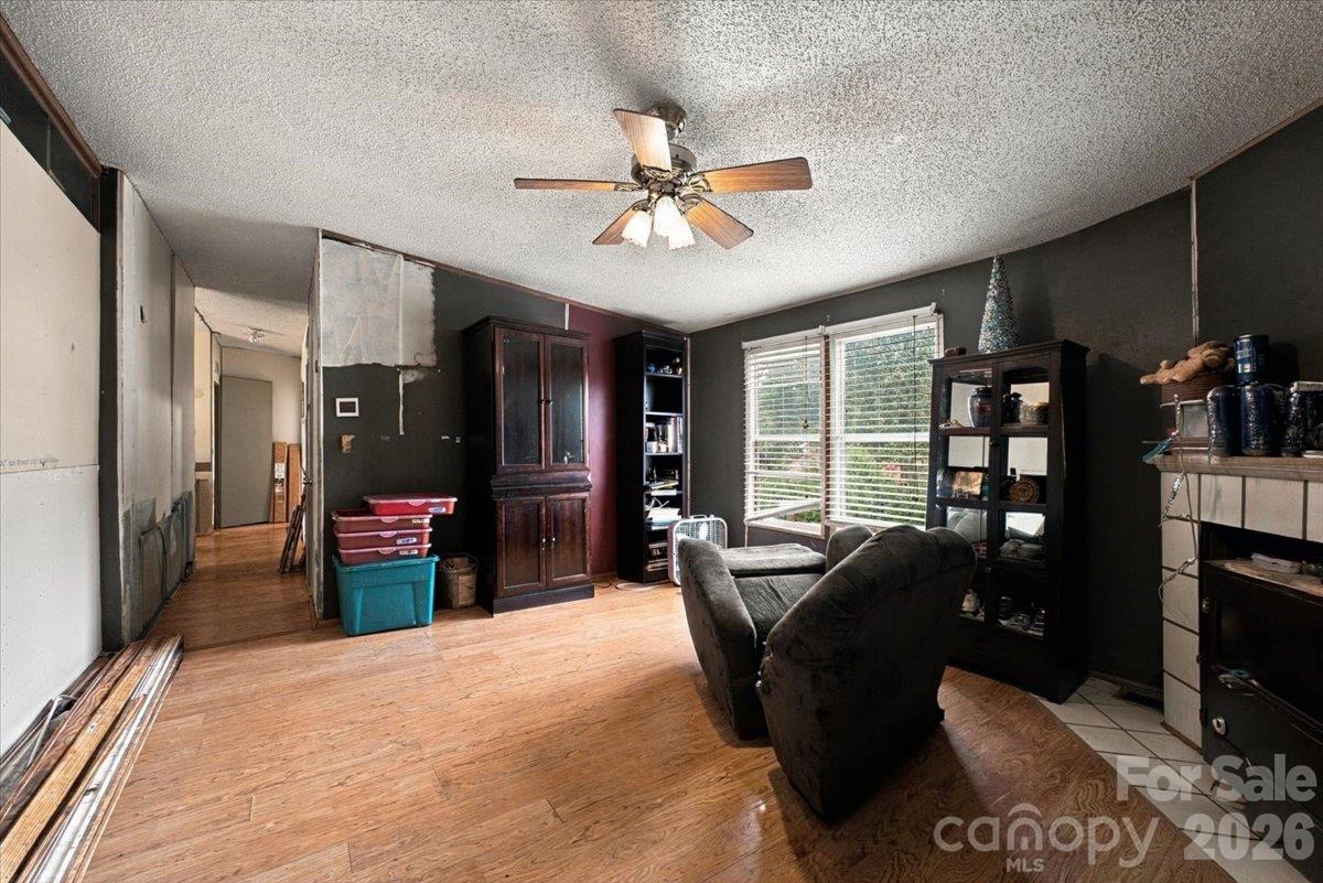Single Family Residence at 1176 Safeway Drive, Gastonia, photo 18 of 31