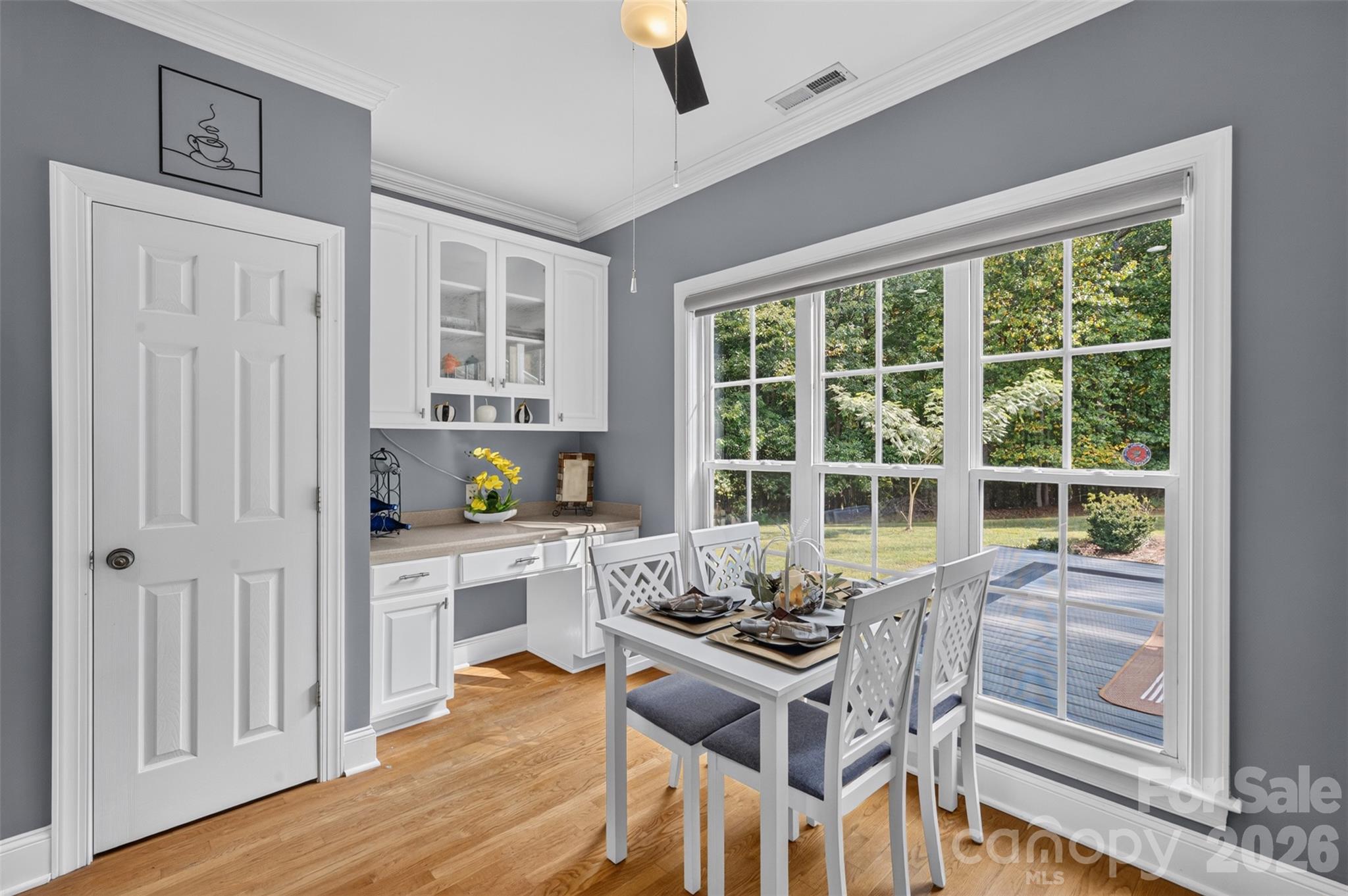 Breakfast nook - 122 Maple View Drive, Troutman