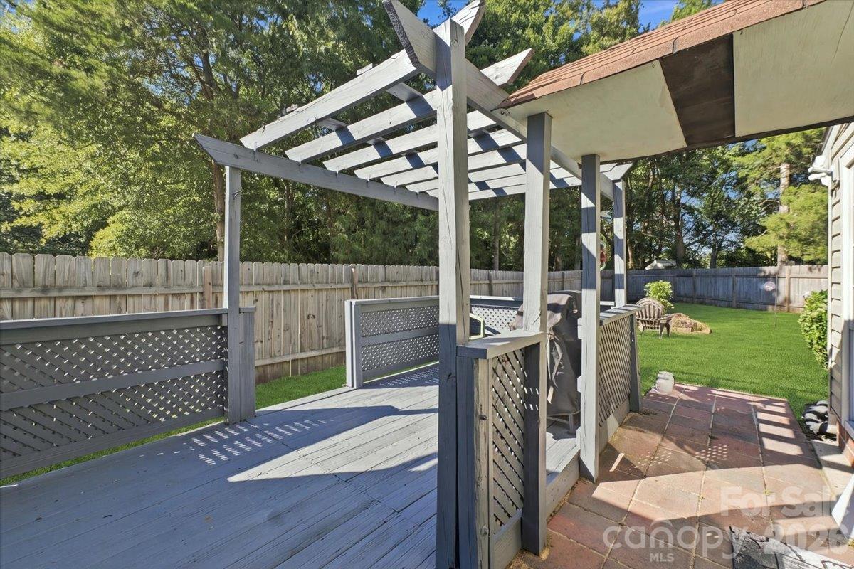 Townhouse at 10905 Rail Tye Place, Pineville, photo 37 of 44