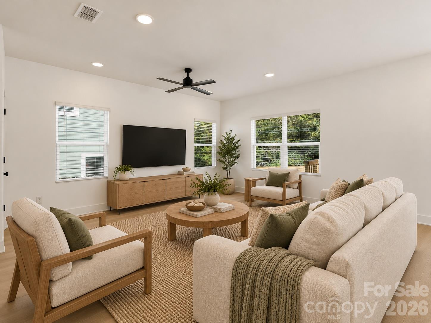 Single Family Residence at 6206 Linda Vista Lane, Charlotte, photo 11 of 37