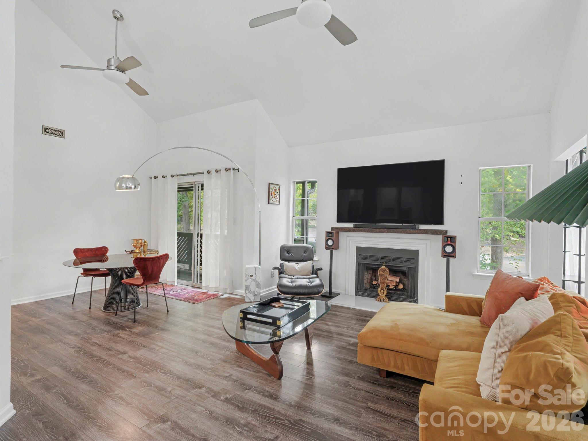 Living Area - 6000 Gray Gate Lane, Charlotte