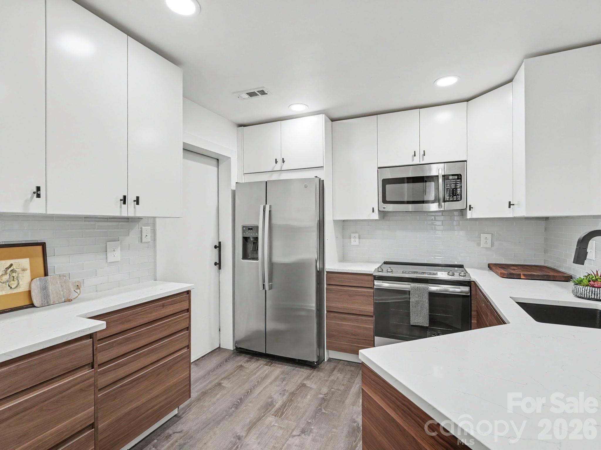 Condominium at 6000 Gray Gate Lane, Charlotte, photo 16 of 32