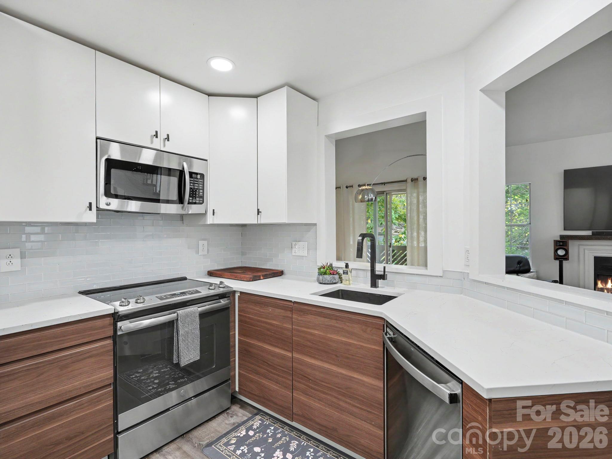Condominium at 6000 Gray Gate Lane, Charlotte, photo 17 of 32