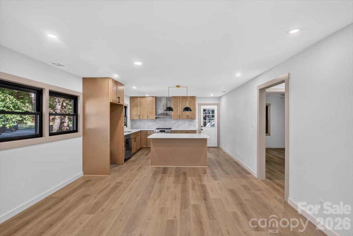 Single Family Residence at 3921 Havenwood Road, Charlotte, photo 11 of 28