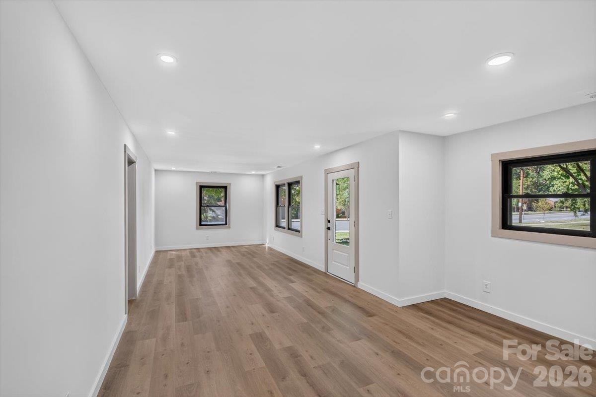 Single Family Residence at 3921 Havenwood Road, Charlotte, photo 13 of 28