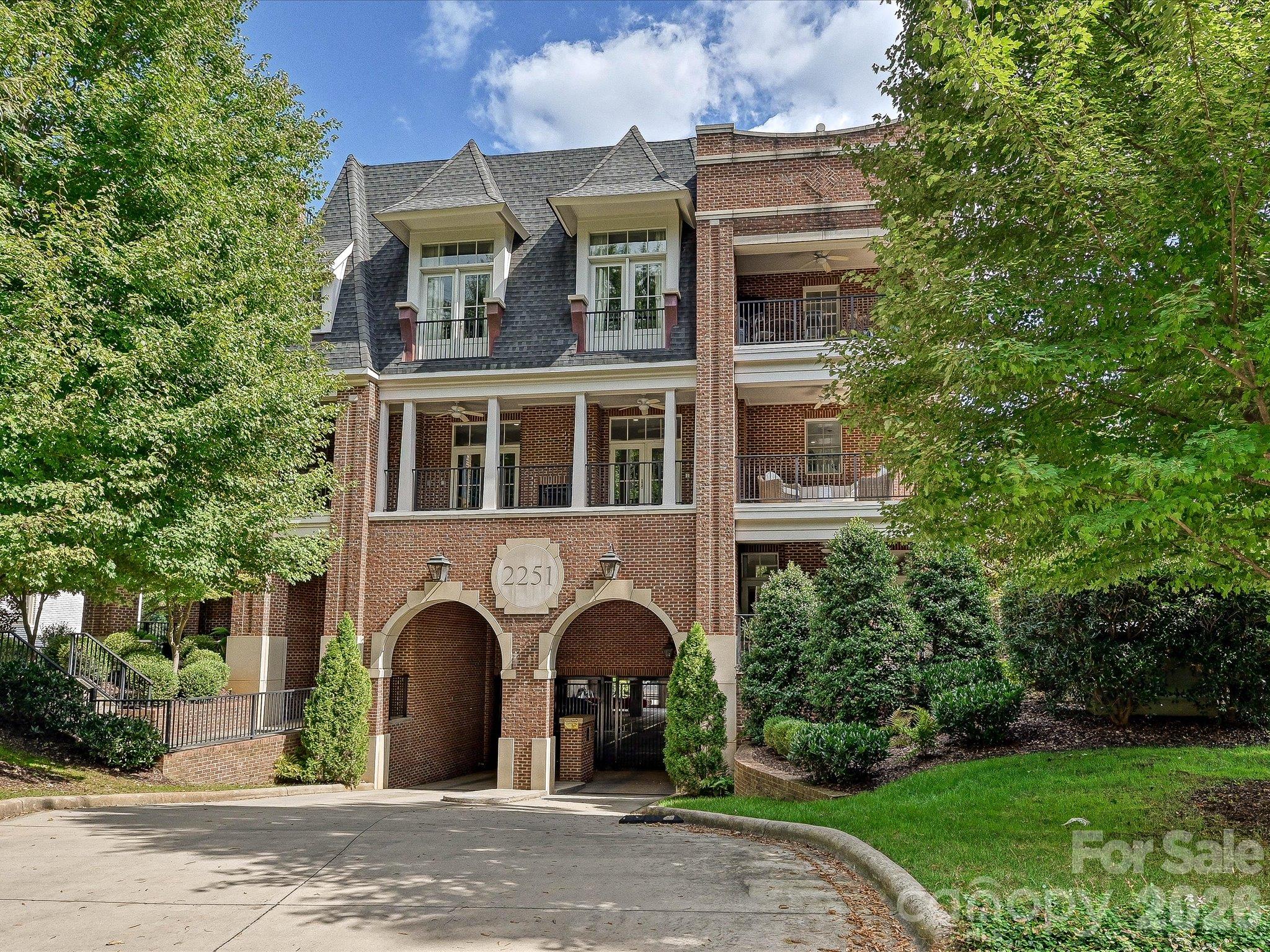 2251 Selwyn Avenue