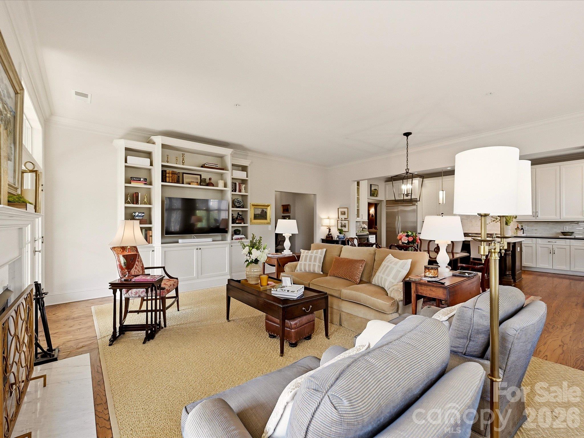 Condominium at 2251 Selwyn Avenue, Charlotte, photo 13 of 48