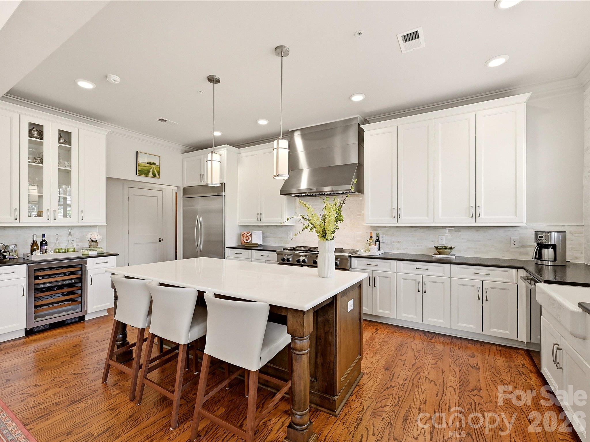 Condominium at 2251 Selwyn Avenue, Charlotte, photo 18 of 48