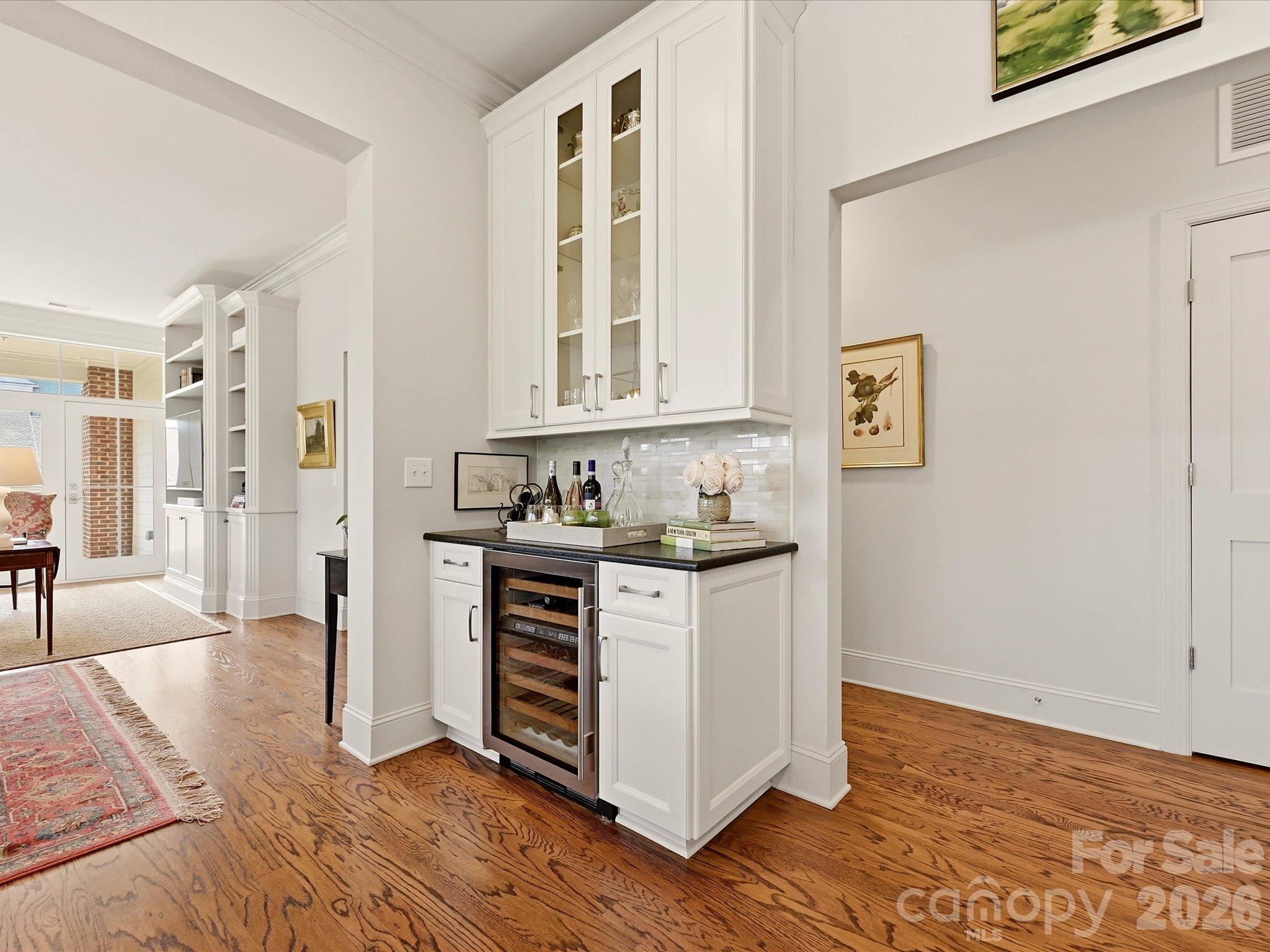 Condominium at 2251 Selwyn Avenue, Charlotte, photo 20 of 48