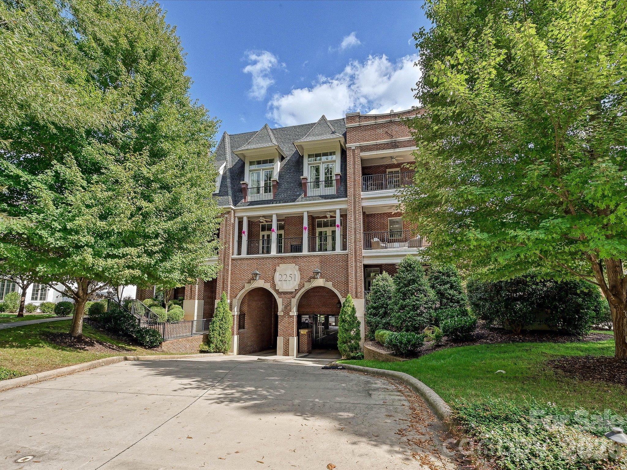 Condominium at 2251 Selwyn Avenue, Charlotte, photo 48 of 48