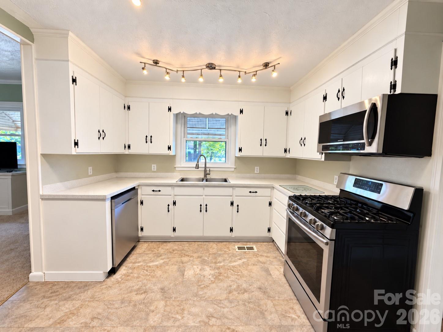 Single Family Residence at 330 Holly Avenue, Salisbury, photo 3 of 26