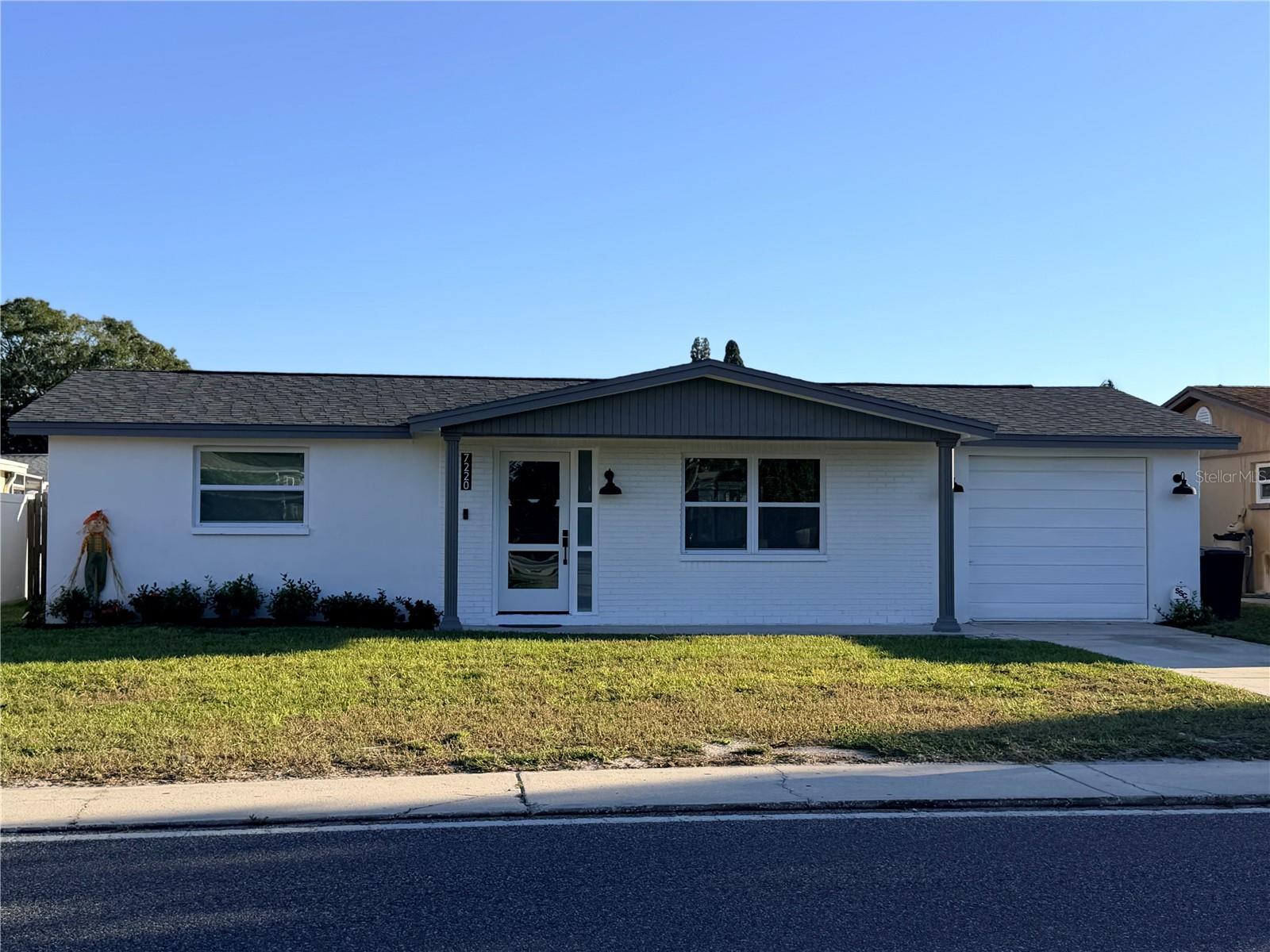 7220 FOX HOLLOW DR