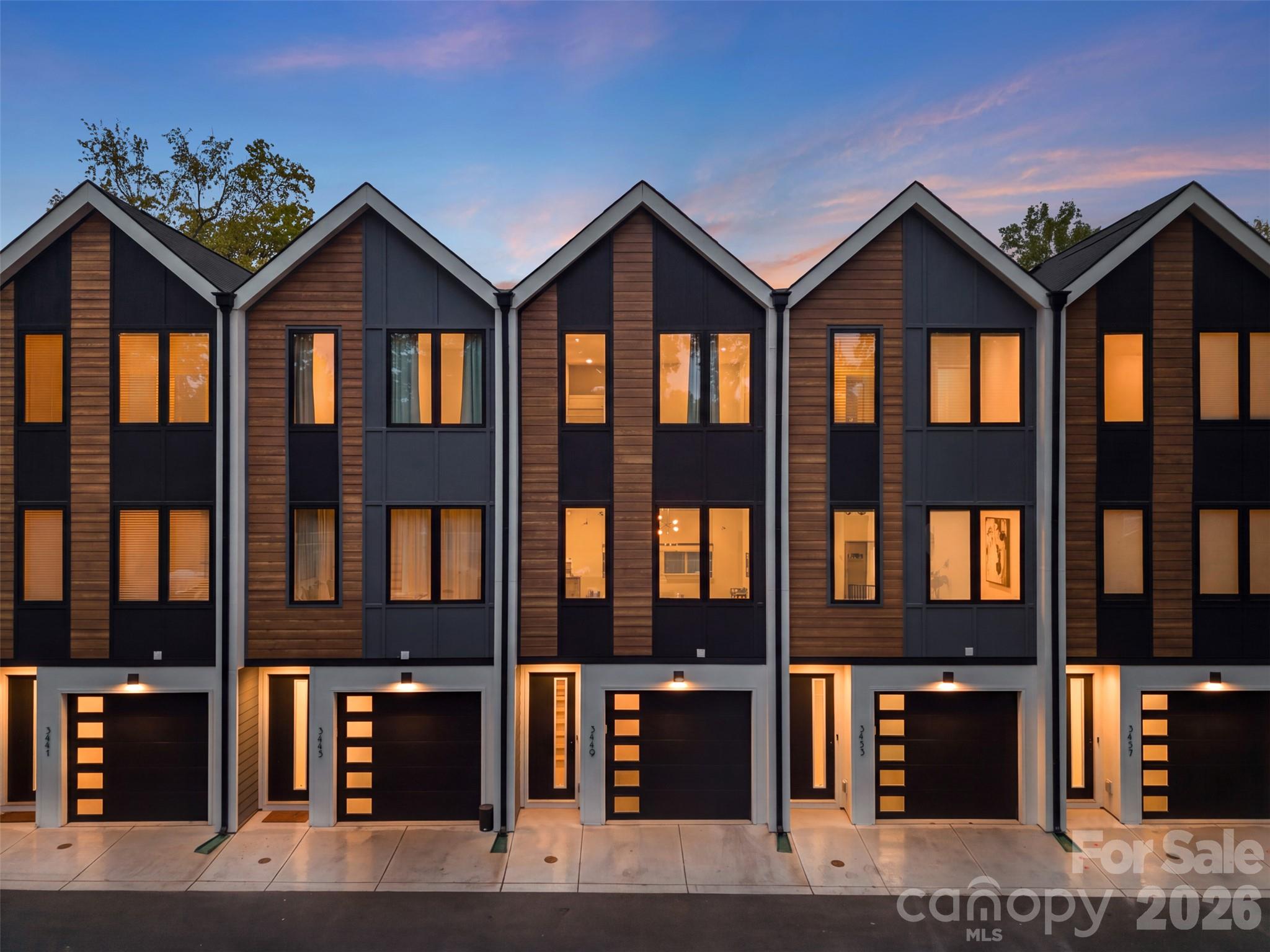 Townhouse at 3449 Byrnes Street, Charlotte, photo 2 of 39