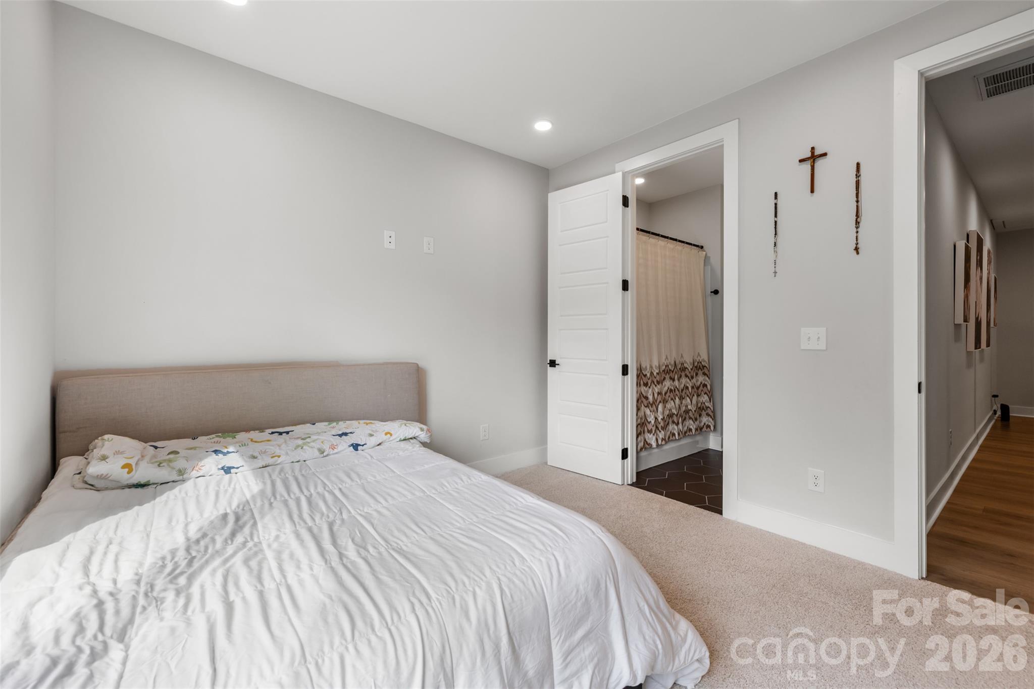 Townhouse at 3449 Byrnes Street, Charlotte, photo 15 of 39