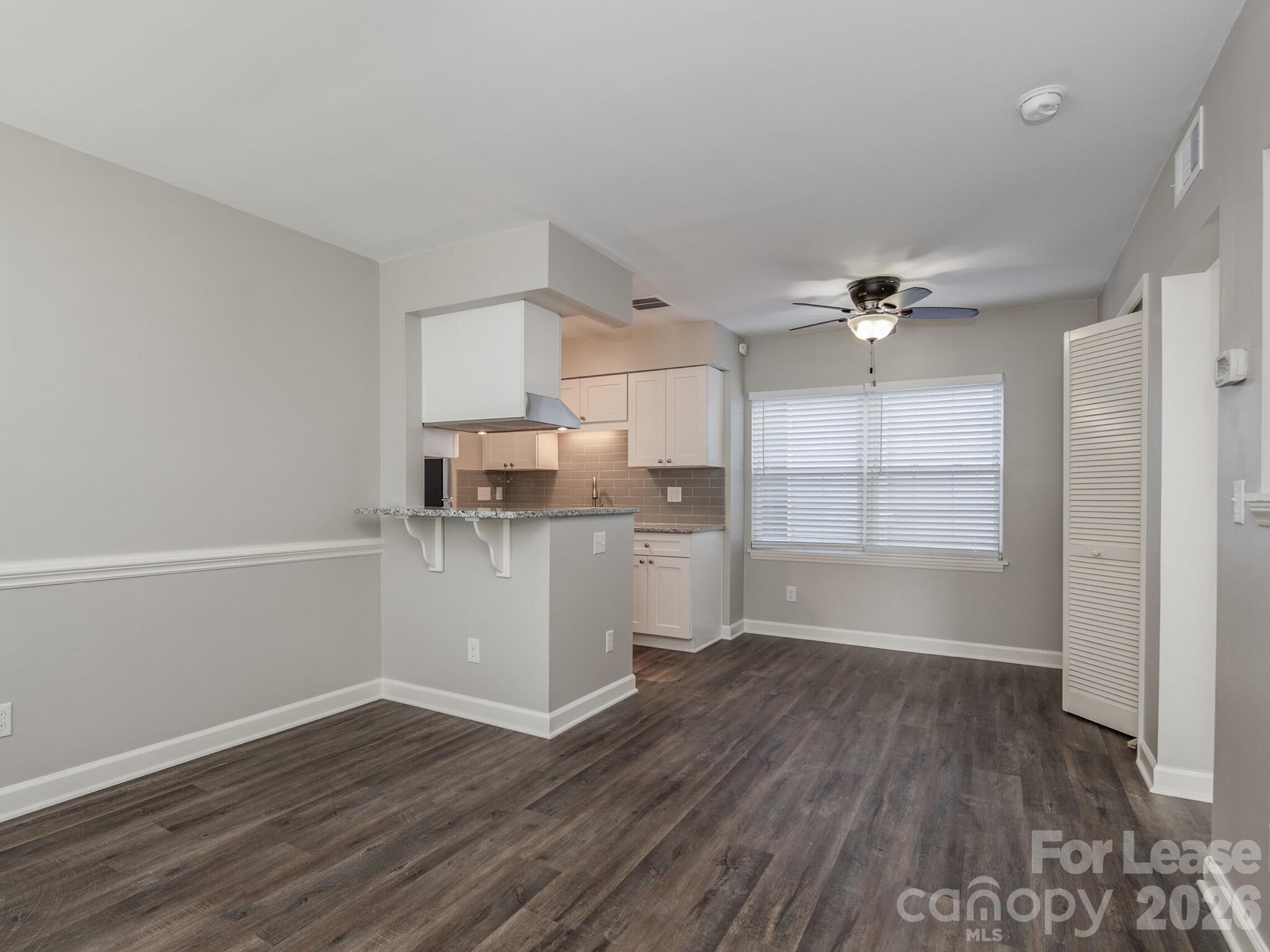 Apartment at 406 W 9th Street, Charlotte, photo 4 of 16
