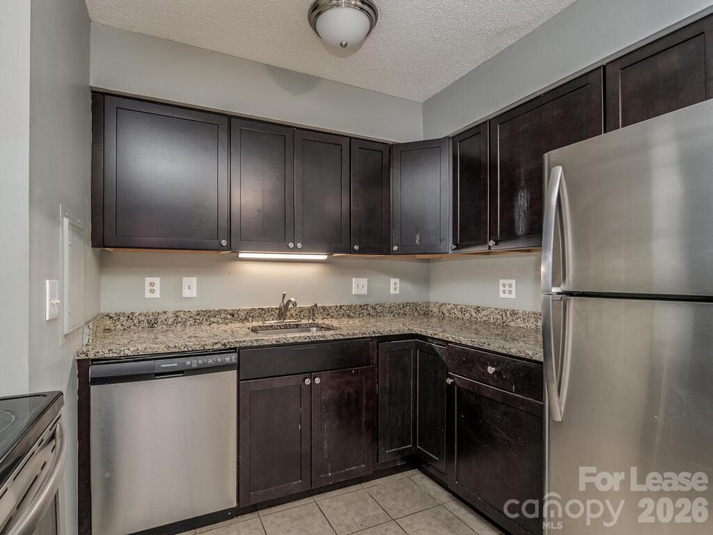 Apartment at 406 W 9th Street, Charlotte, photo 5 of 16