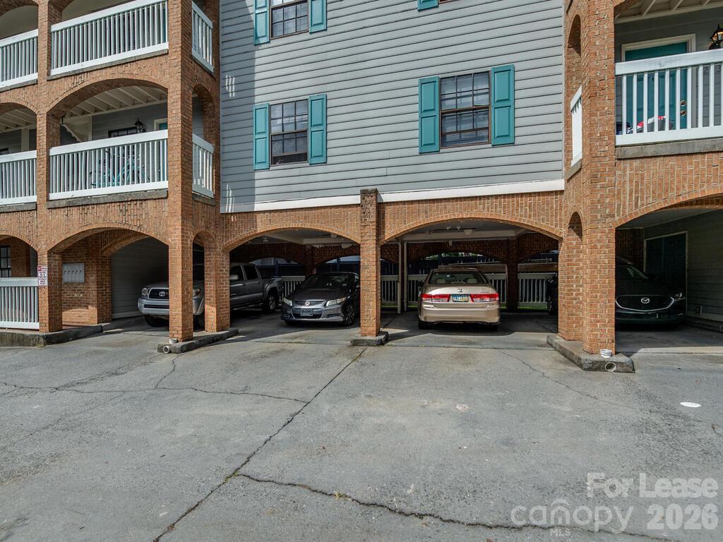 Apartment at 406 W 9th Street, Charlotte, photo 11 of 16