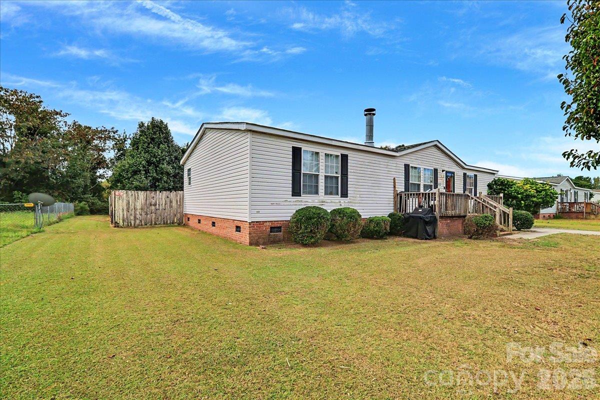 Single Family Residence at 111 Magnolia Gardens Drive, Jacksonville, photo 4 of 32