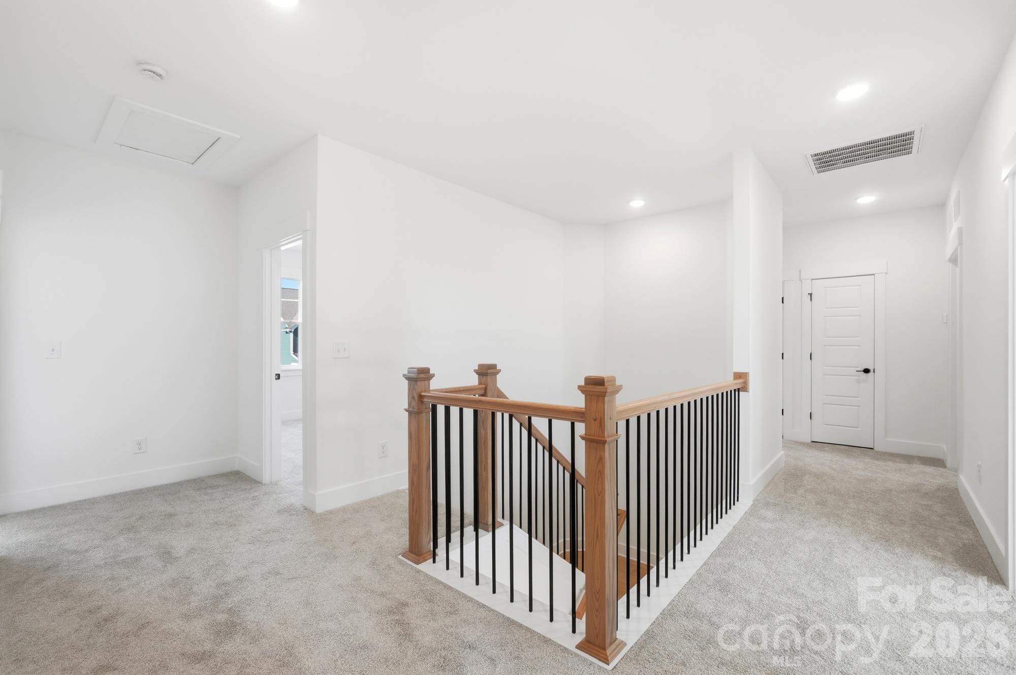 Upper level - 4475 Blue Mound Court, Stanley