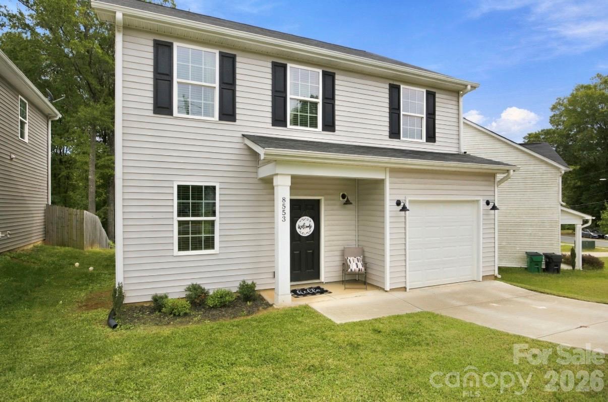 Single Family Residence at 8553 Colgate Circle, Charlotte, photo 2 of 29