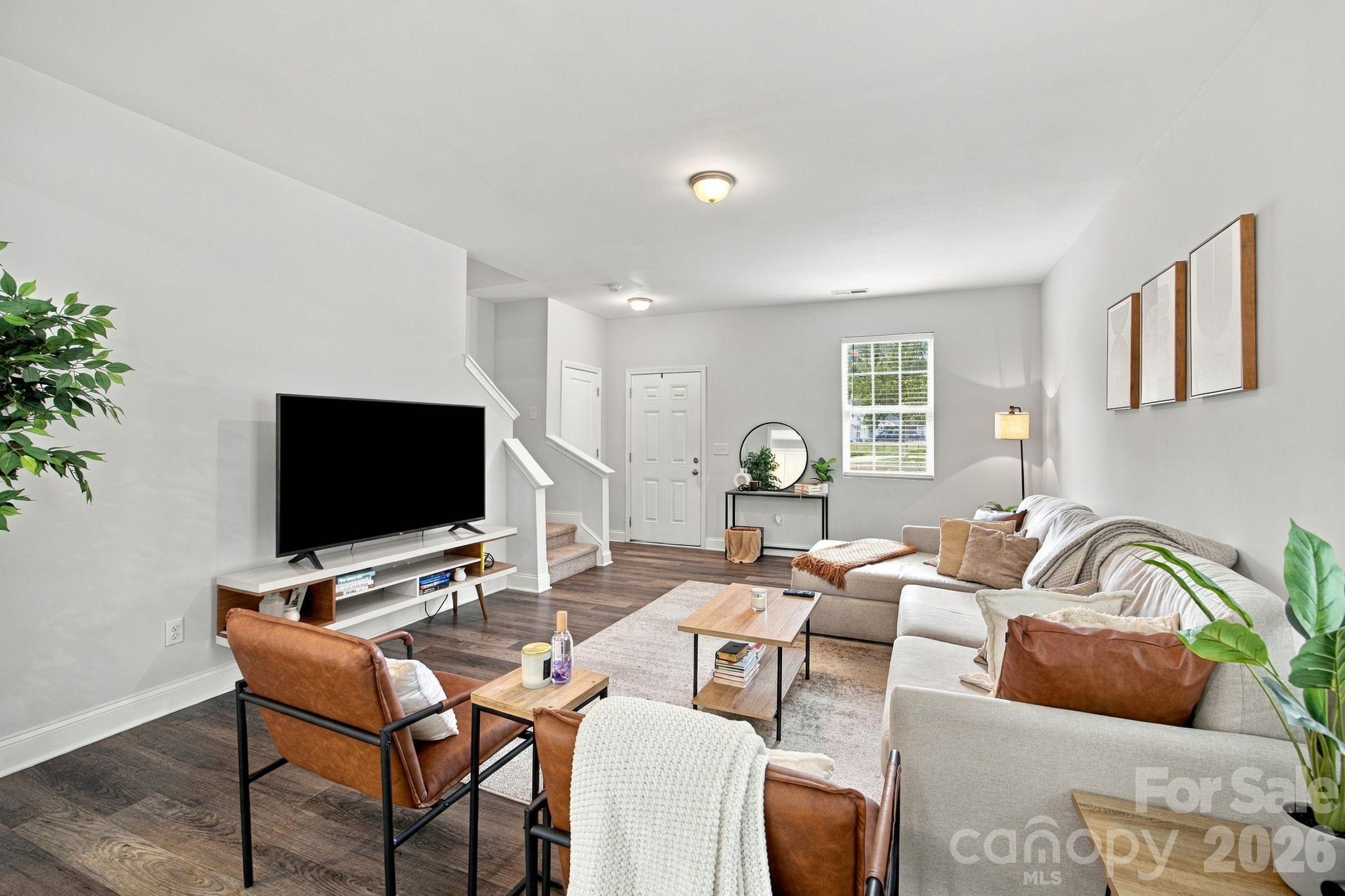 Single Family Residence at 8553 Colgate Circle, Charlotte, photo 5 of 29
