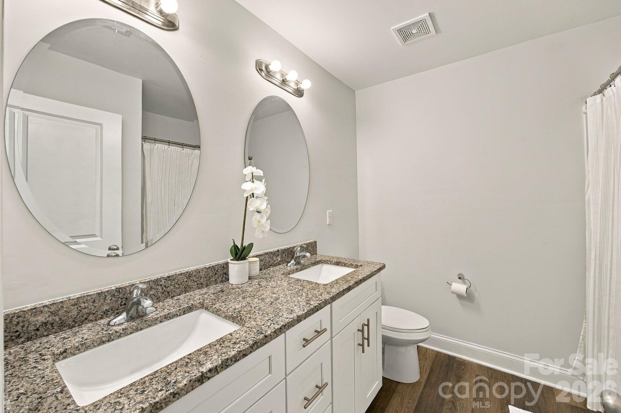 Single Family Residence at 8553 Colgate Circle, Charlotte, photo 15 of 29