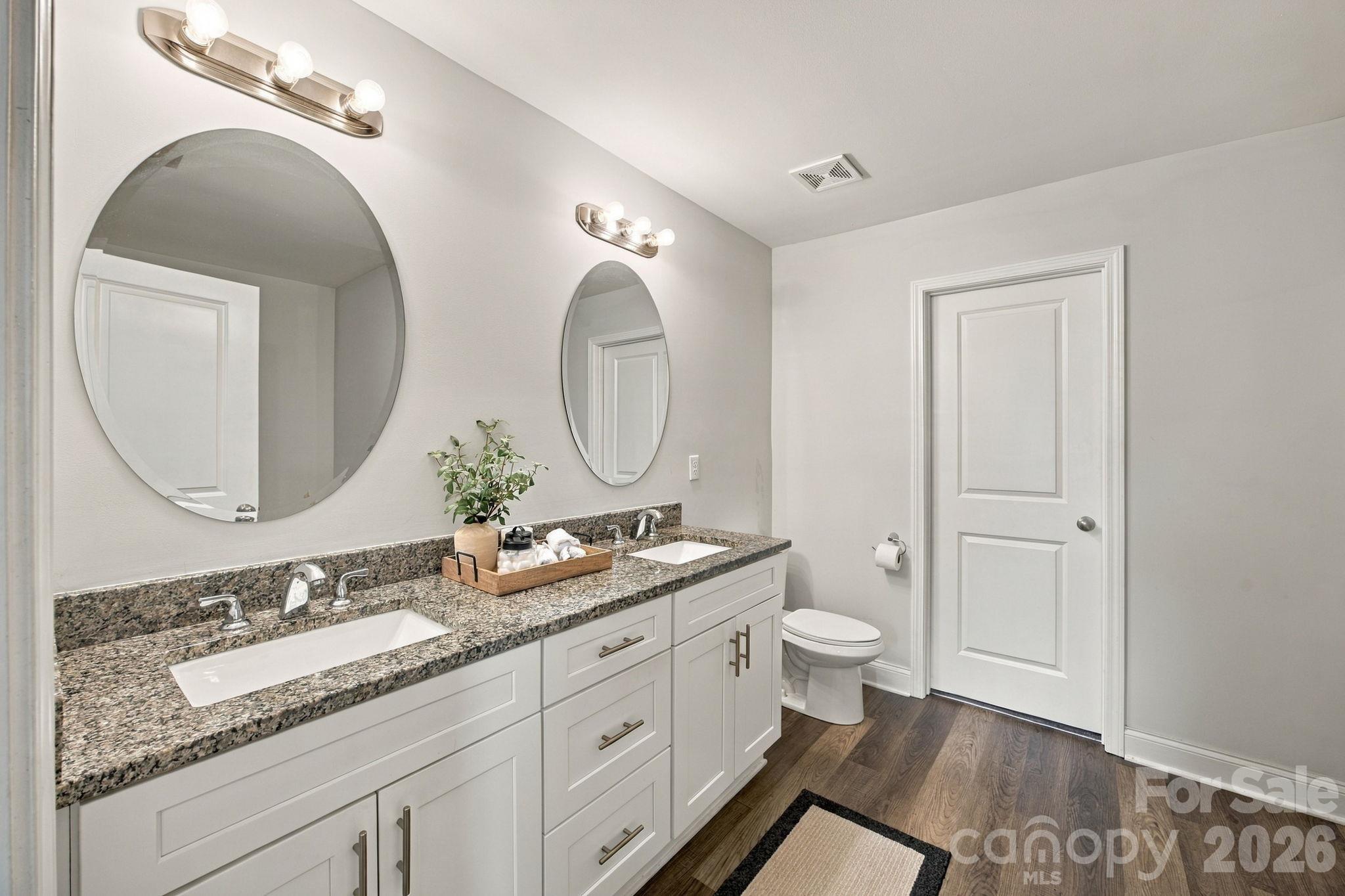 Single Family Residence at 8553 Colgate Circle, Charlotte, photo 20 of 29