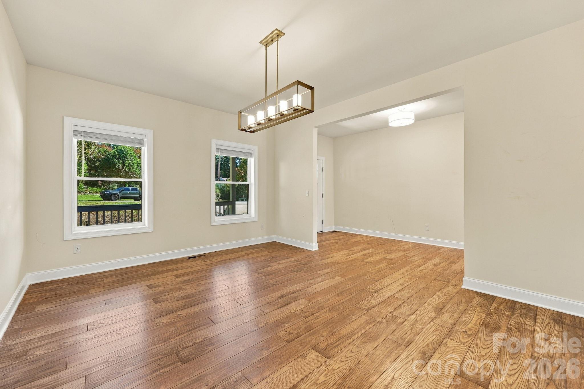 Single Family Residence at 68 Rock View Court, Hendersonville, photo 4 of 48