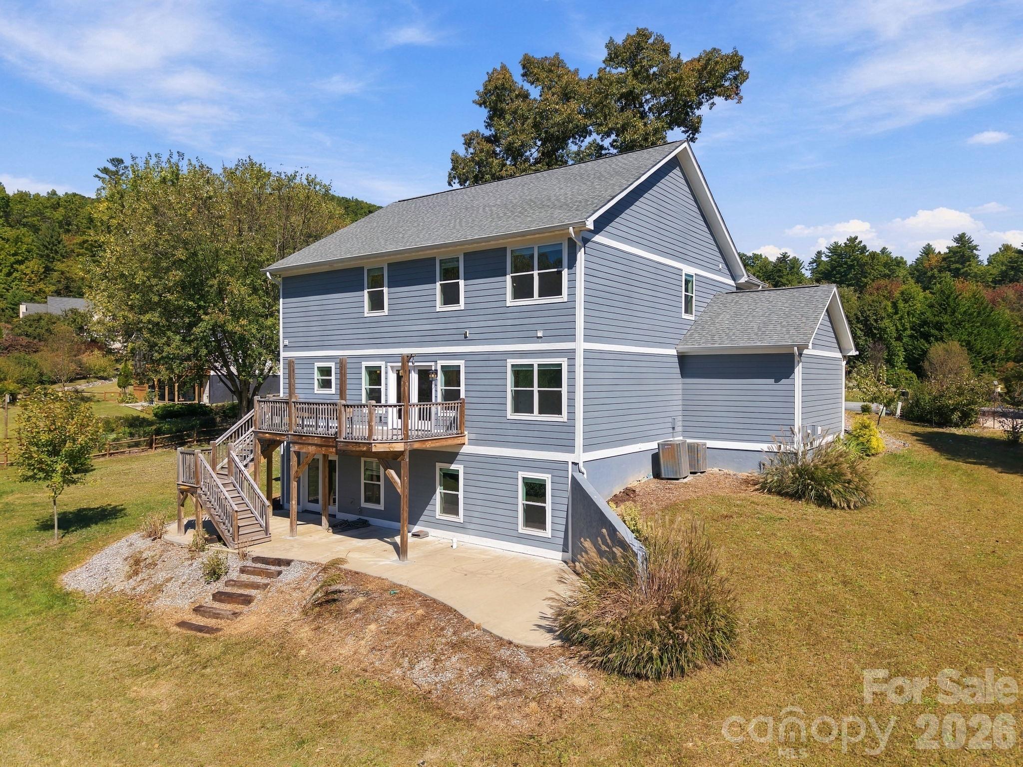 Single Family Residence at 68 Rock View Court, Hendersonville, photo 39 of 48