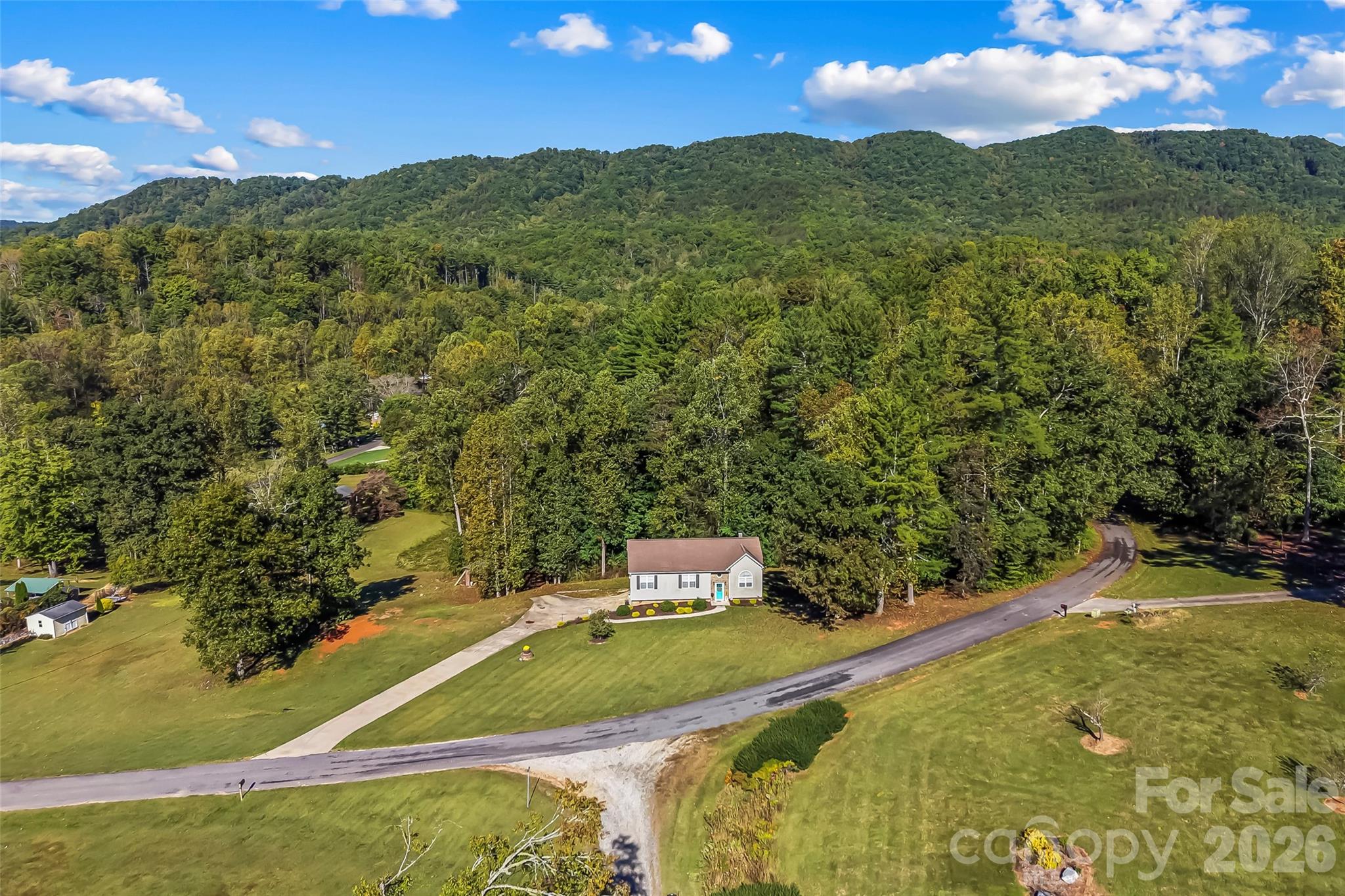 Single Family Residence at 3105 Lyndhurst Drive, Lenoir, photo 3 of 33