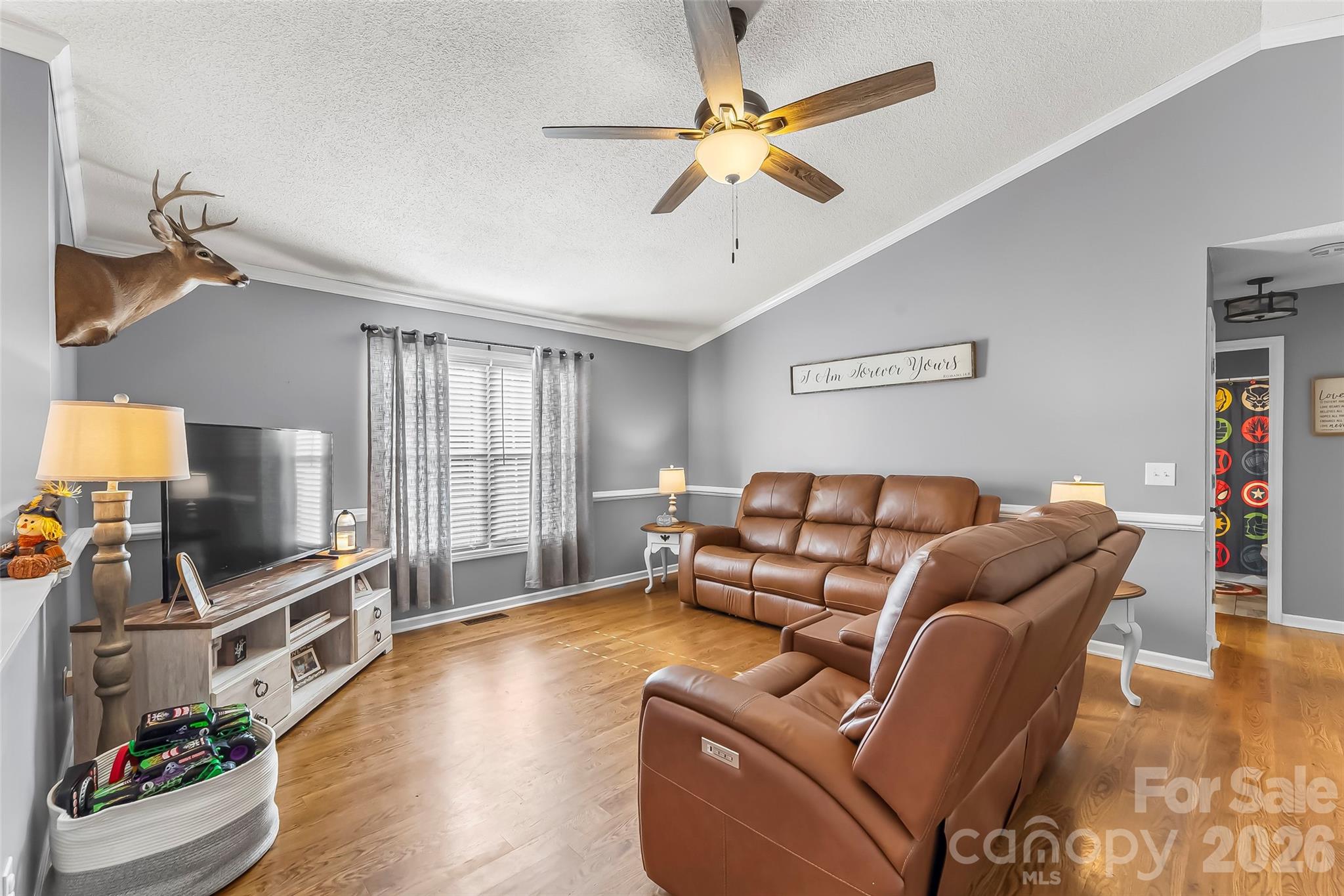 Single Family Residence at 3105 Lyndhurst Drive, Lenoir, photo 5 of 33