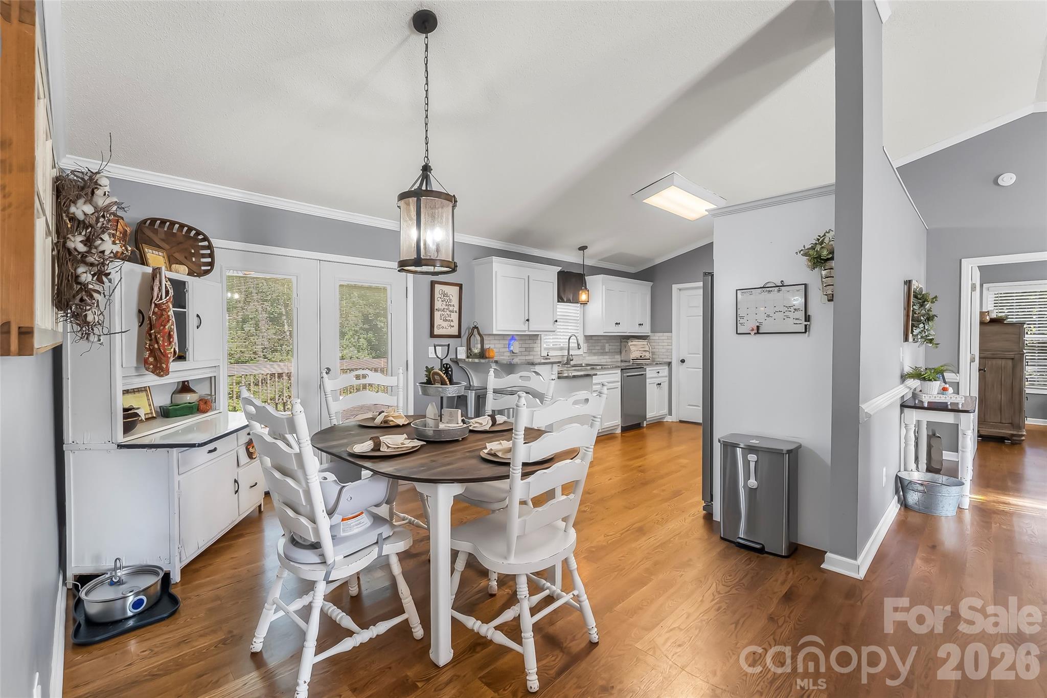 Single Family Residence at 3105 Lyndhurst Drive, Lenoir, photo 6 of 33
