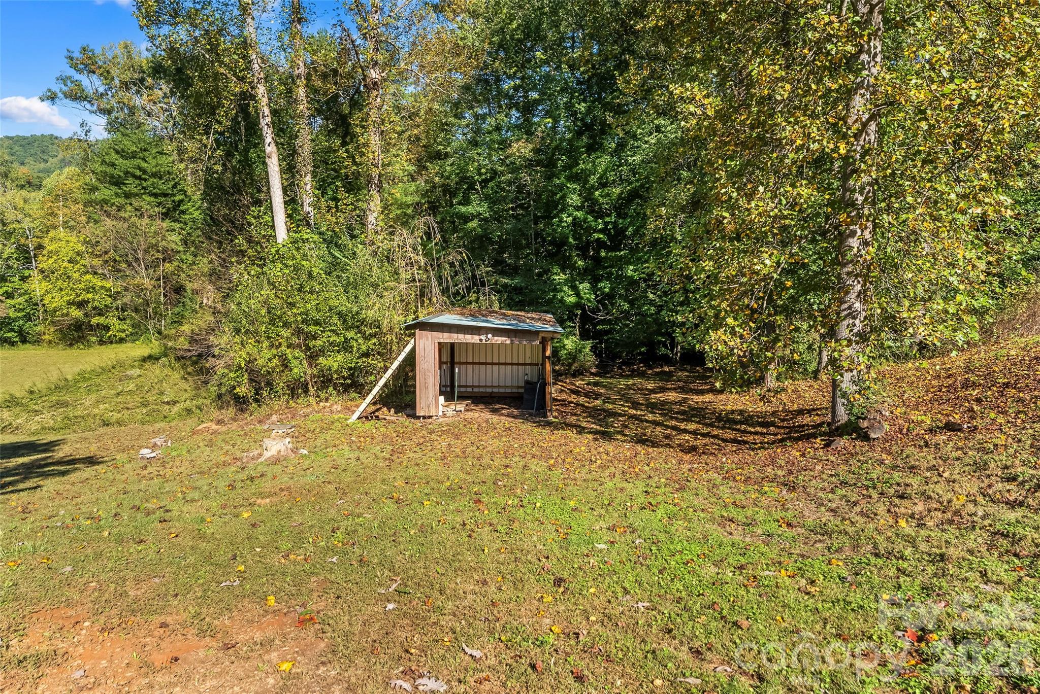 Single Family Residence at 3105 Lyndhurst Drive, Lenoir, photo 24 of 33