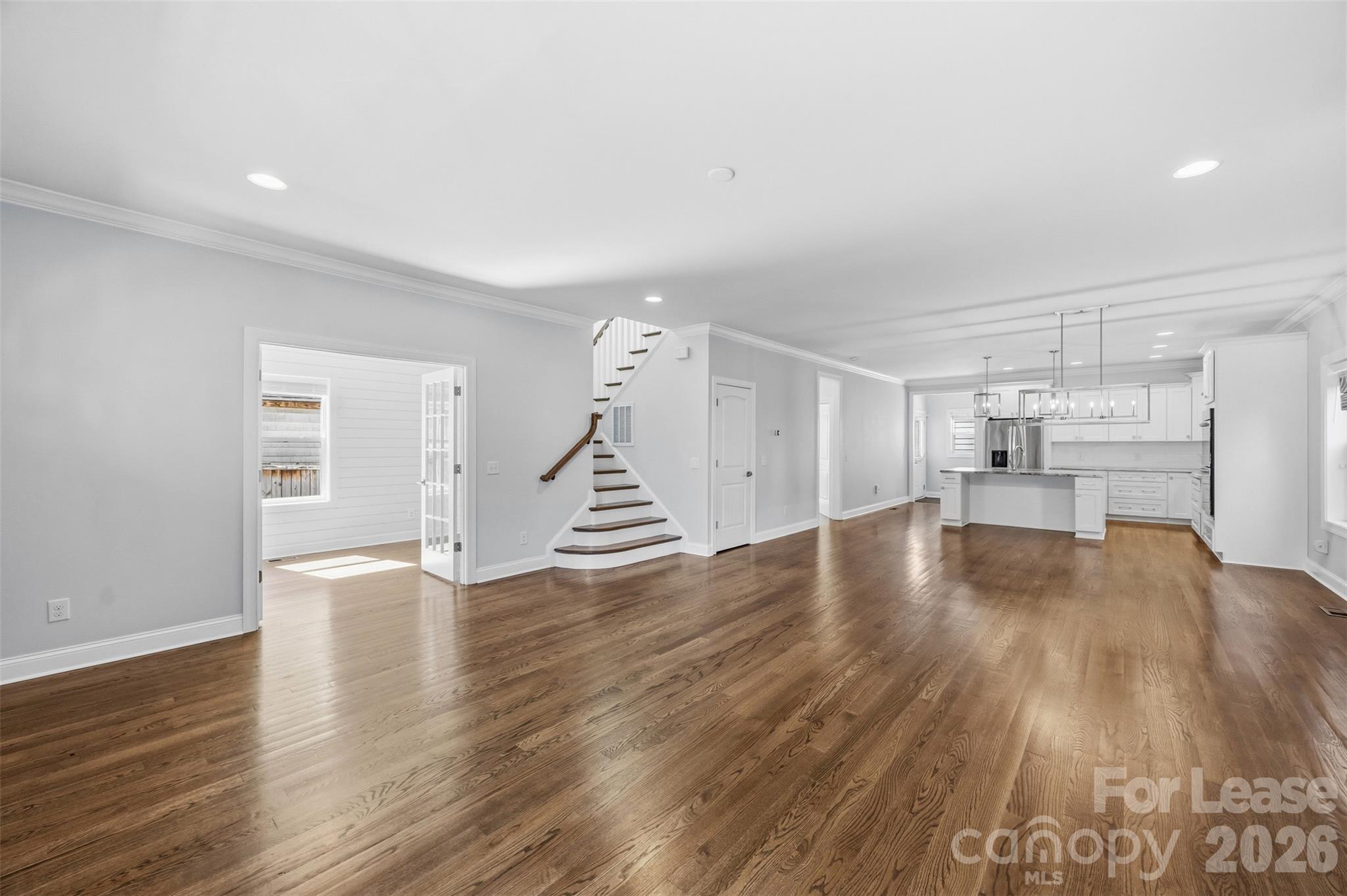 Single Family Residence at 1617 Hawthorne Lane, Charlotte, photo 5 of 40