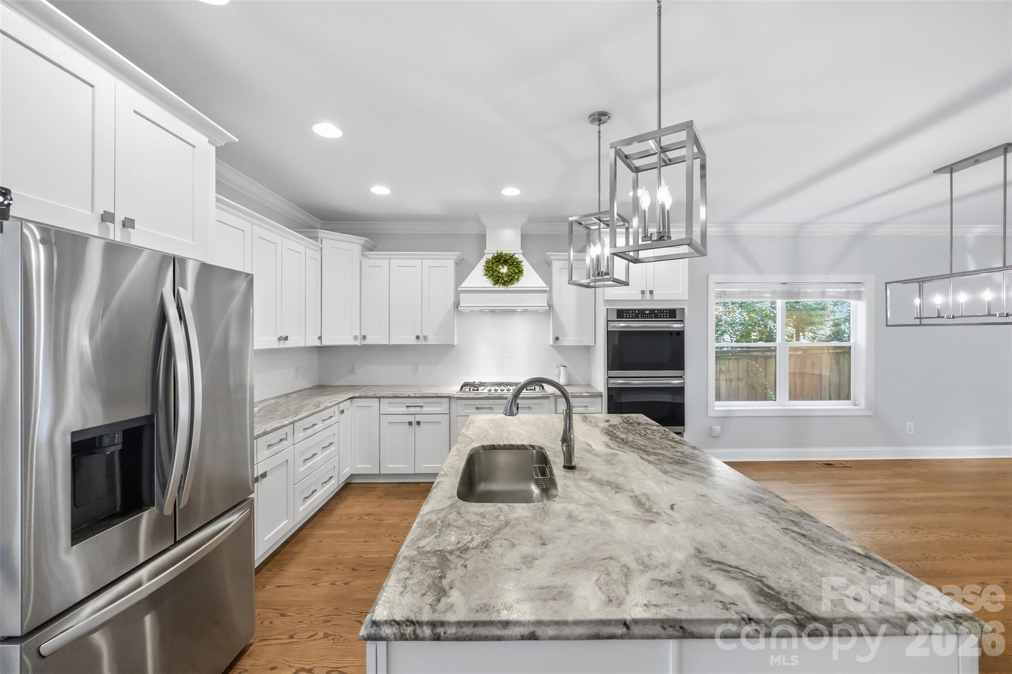 Single Family Residence at 1617 Hawthorne Lane, Charlotte, photo 7 of 40
