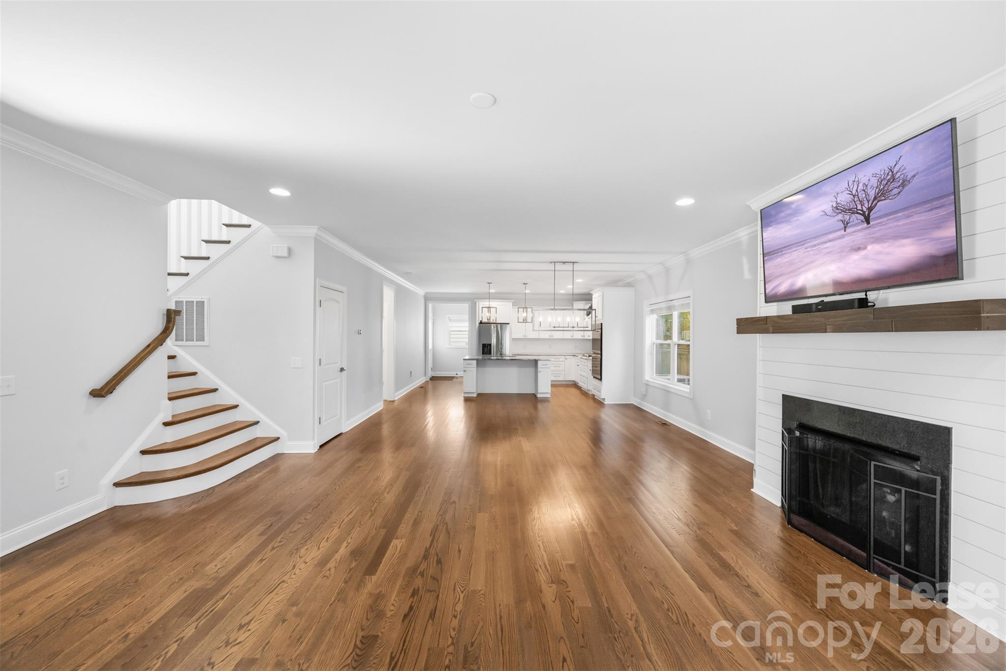Single Family Residence at 1617 Hawthorne Lane, Charlotte, photo 10 of 40