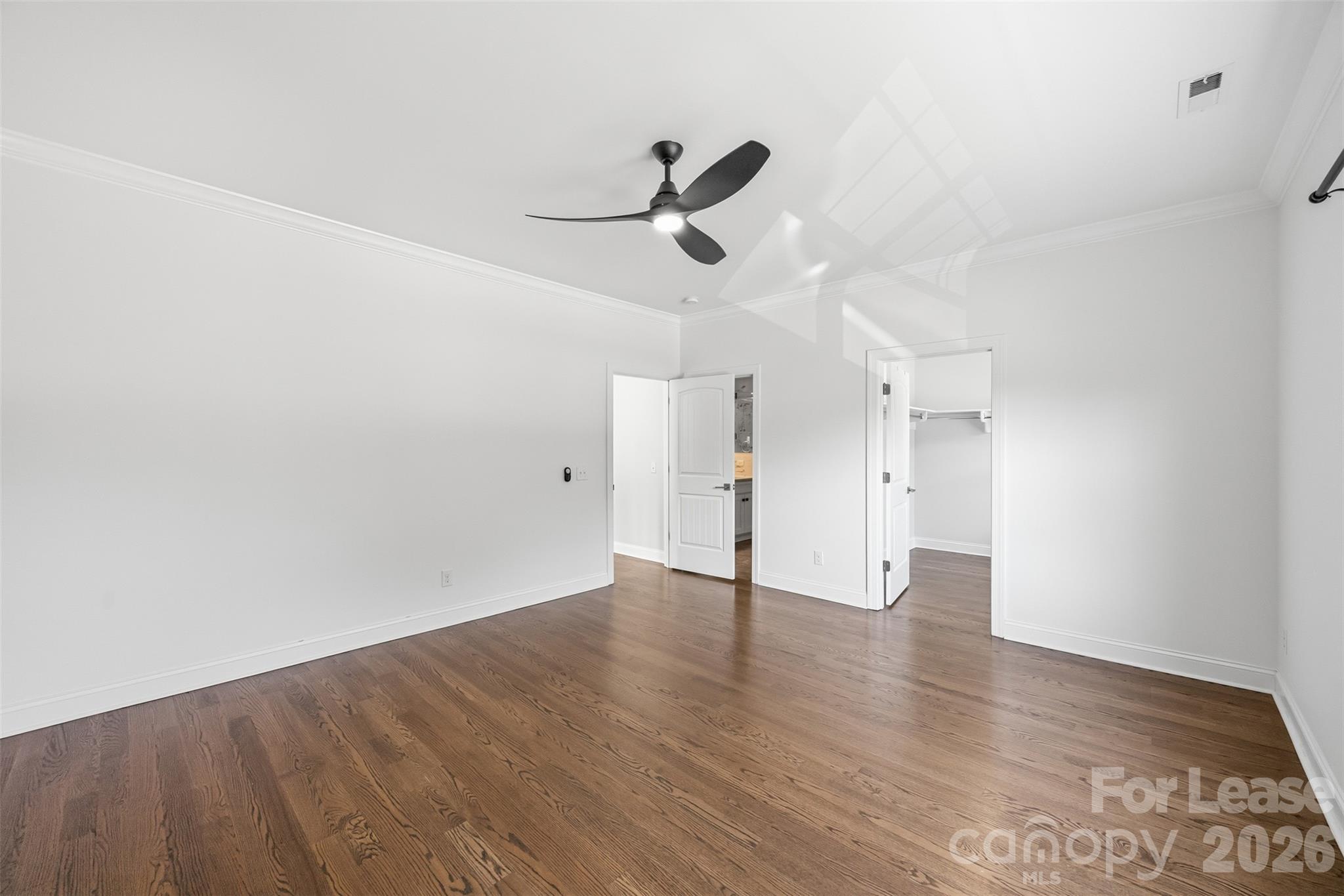 Single Family Residence at 1617 Hawthorne Lane, Charlotte, photo 17 of 40